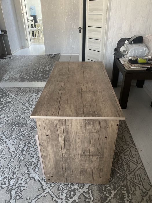 письменный стол