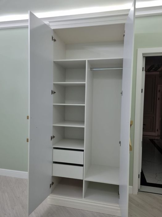 Шкаф белый новый