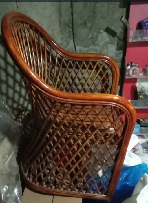 Продам деревянные кресла