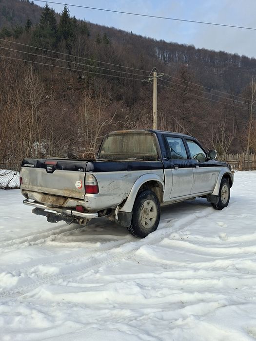 Vând sau dezmembrez L200