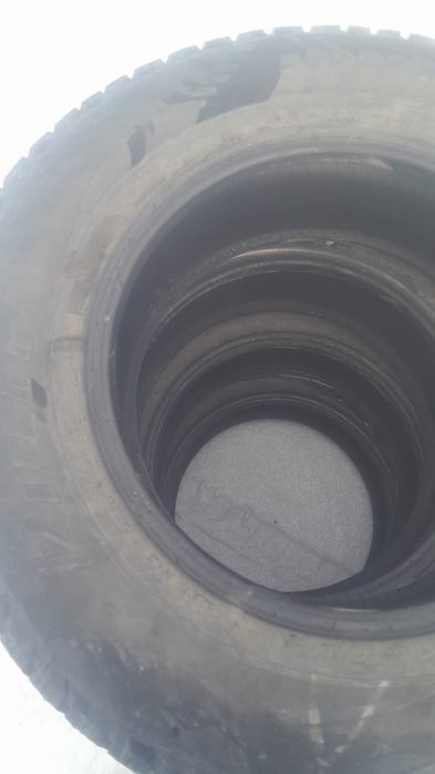 Продам комплект шин.