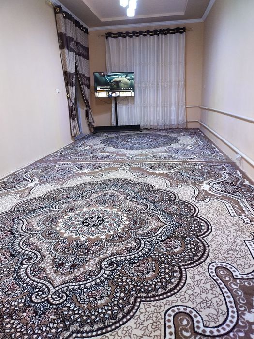 Uy sotiladi srochna 7 sotix