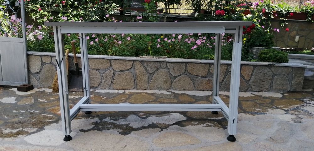 Маса от алуминиеви профили