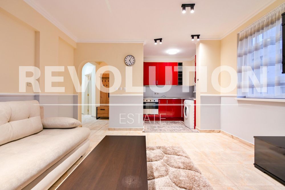 Дава се под наем Тристаен апартамент в София, Хладилника - 96 кв.м за 900 € - Снимка #1