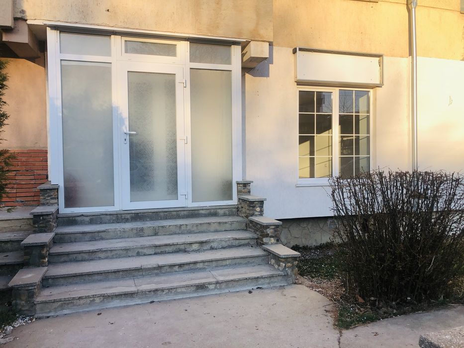 Inchiriere spatiu comercial