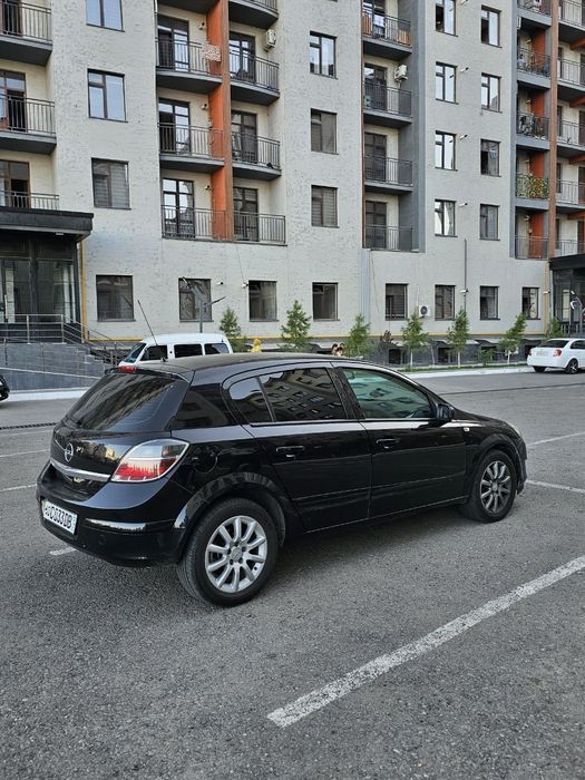 Opel Astra  Universal