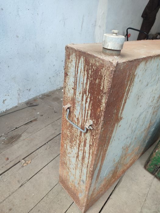 Ёмкость под ГСМ 140литров