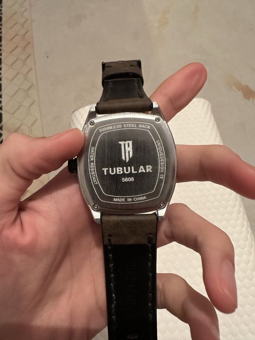 Продается часы tubular