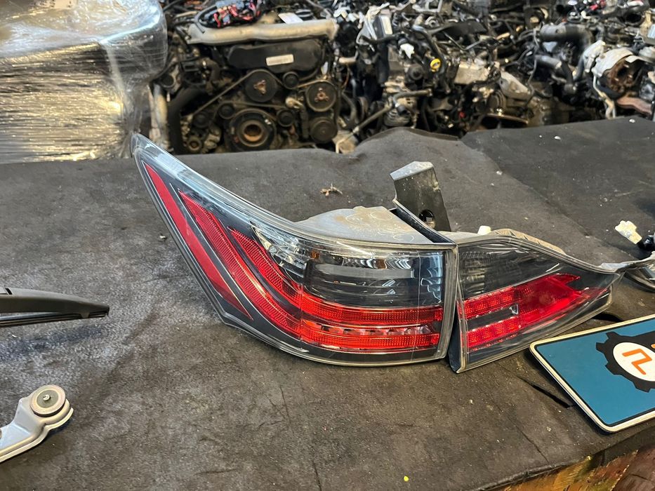 Lexus CT200H Батерия броня фарове  стопове