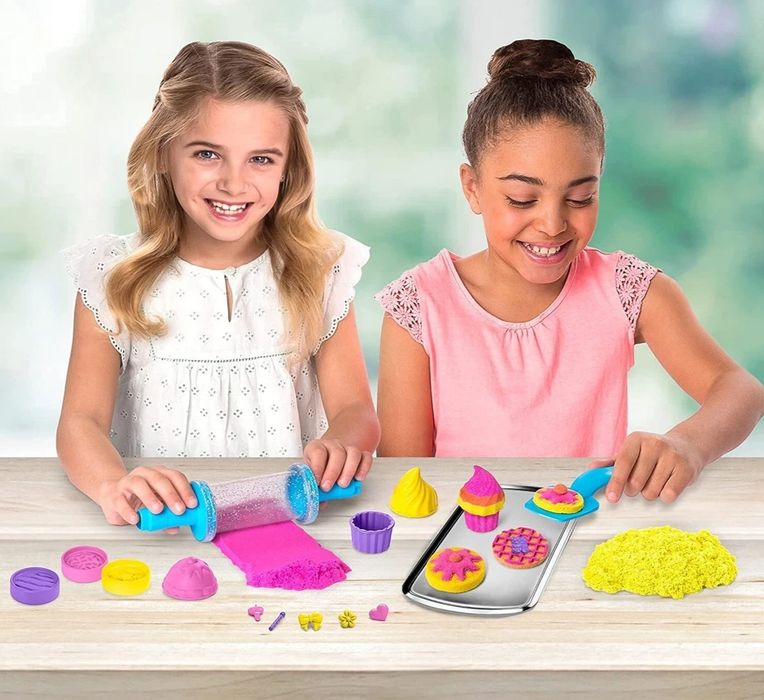 Комплект с кинетичен пясък Spin Master Kinetic Sand Сладкиши. Несъхнещ