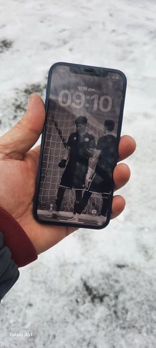 Iphone 12 в идеальным состоянии