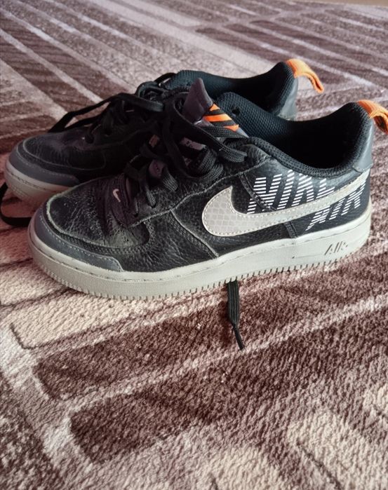 Adidași dama nike air