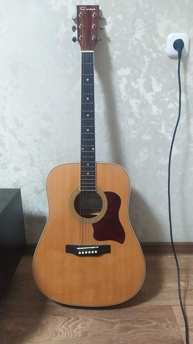 Акустическая гитара