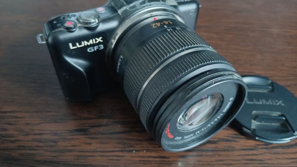 Продам фотоаппарат Panasonic DMC GF3 .