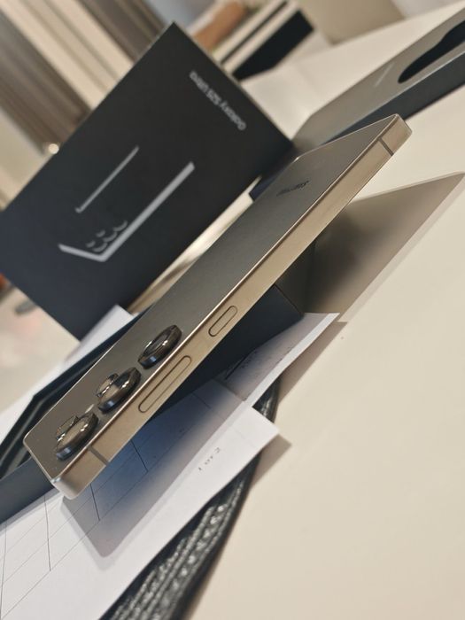 Samsung galaxy s25 ultra Black 512GB  като НОВ