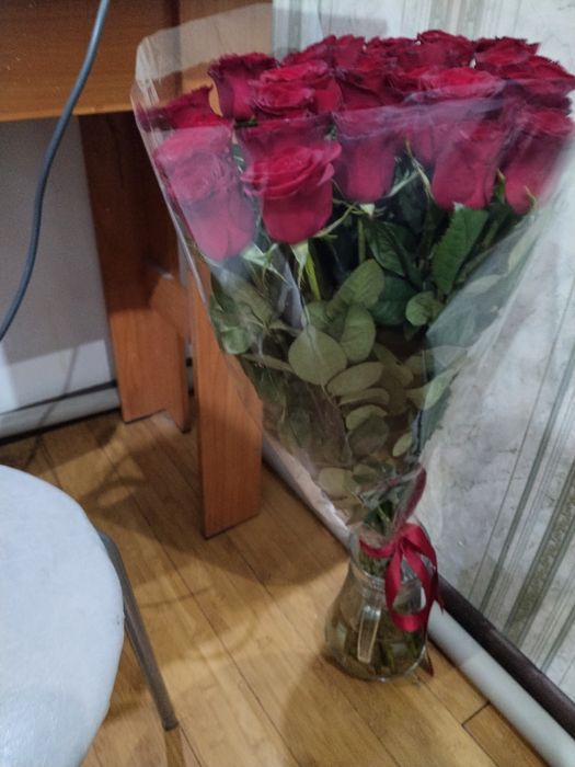 25 роз букет цветов
