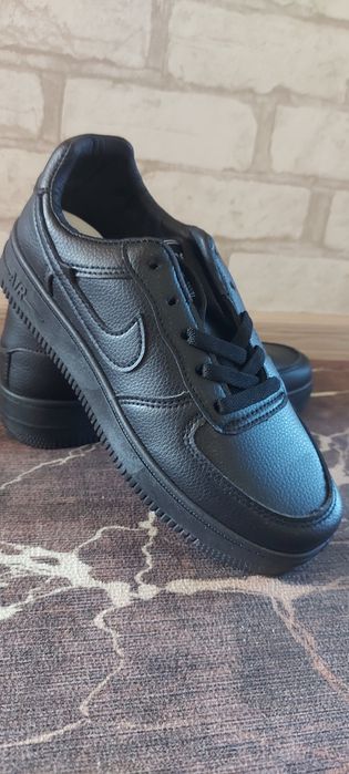 Продам кеды air черные