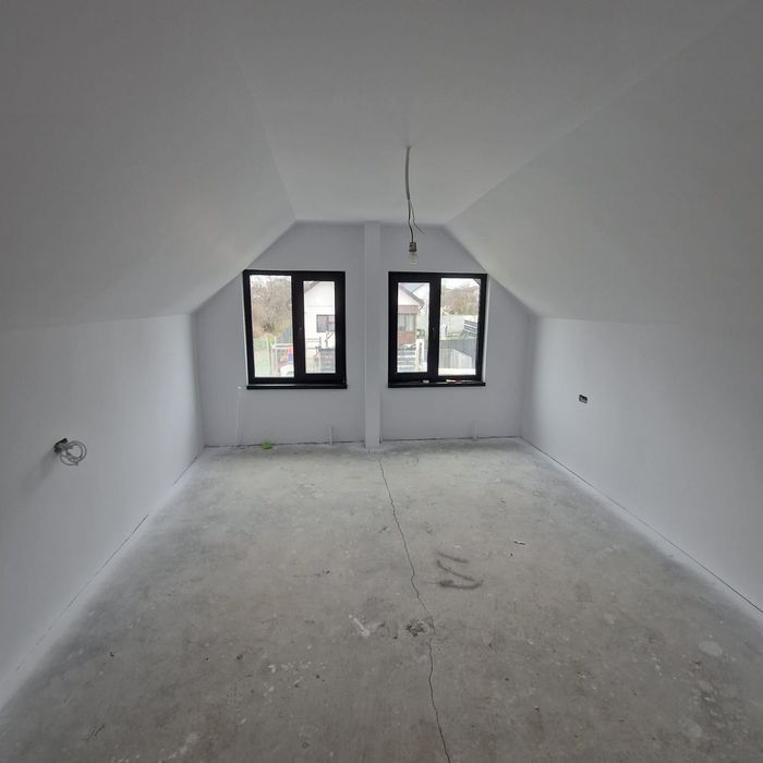Casa de vânzare în lumina
