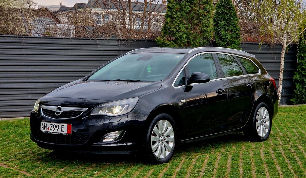 Astra J*1.7 diesel cel mai fiabil de la Opel,comparabil cu vestitul 1.9 diesel de la VW*Xenon+Led*Tuv la zi