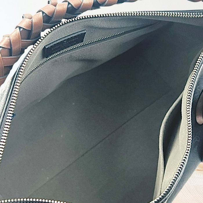 Louis Vuitton Beaubourg Hobo оригинална дамска чанта като нова
