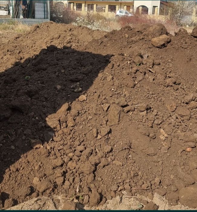 Ofer GRATUIT pământ de umplutura!