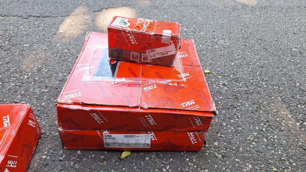 Set discuri și placute frână Toyota Auris, Prius,Rav4