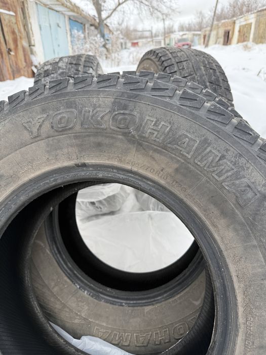 Продам комплект шин 265/70/16