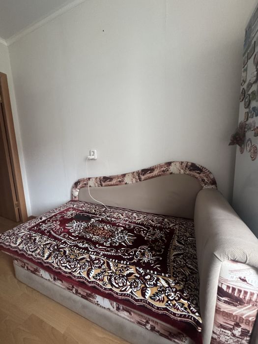 Продам диван Б/у