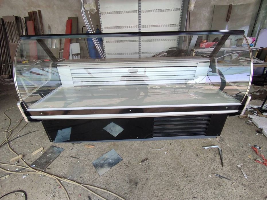 Витринные холодильник