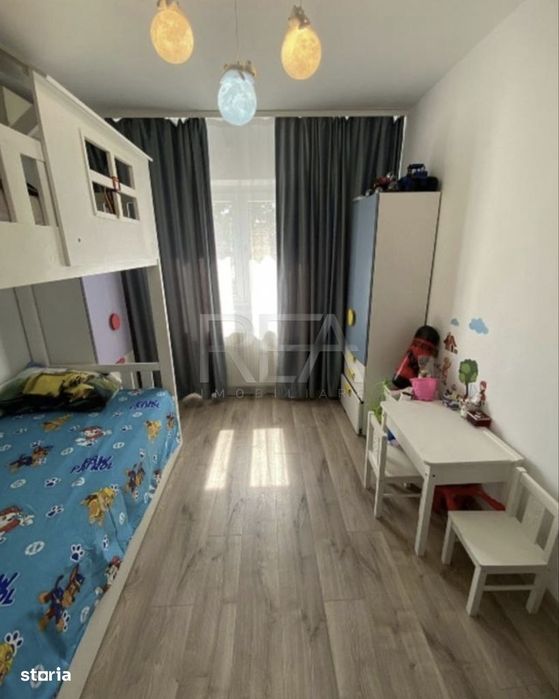 3 camere, et 4/4, bloc 1981, 68mp-Gorjului
