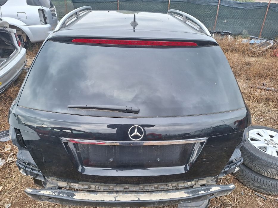 Dezmembrez mercedes w204 2011