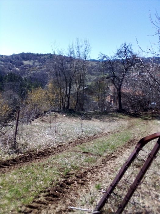 Продавам парцел на 10 км. от гр.Смолян