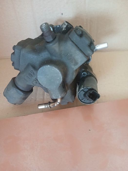 Pompa înalte Peugeot 407 2.0 hdi
