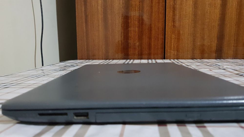 Noutbuk hp 250G7