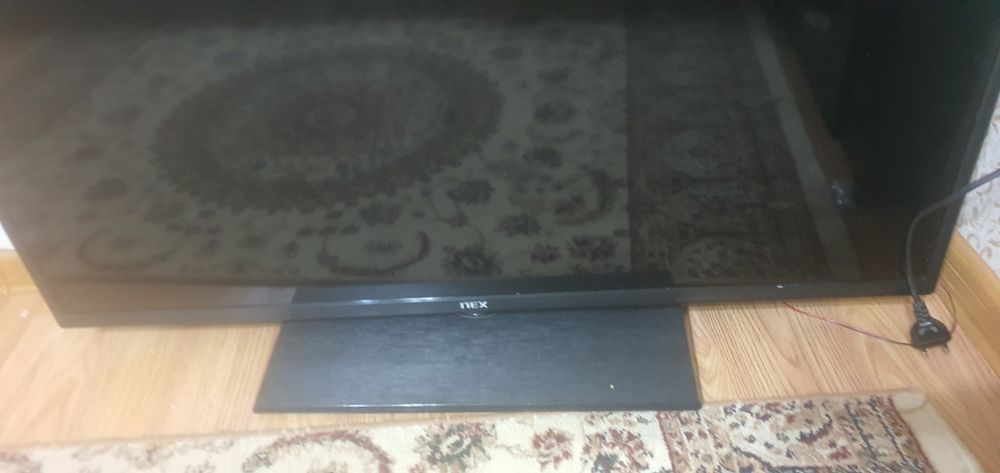 Телевизор на запчасти  Не рабочий