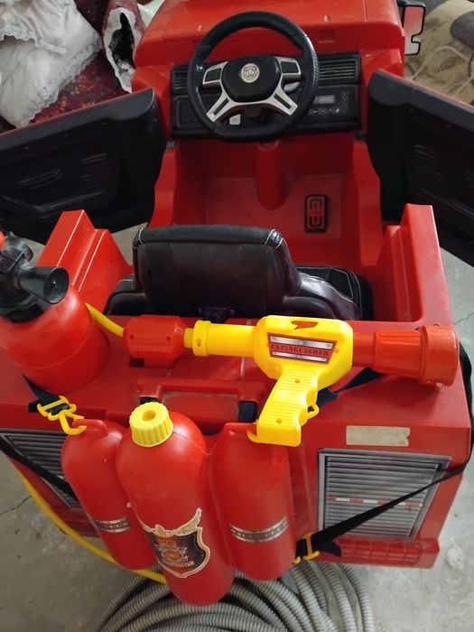 Bolalar yongʻin oʻchirish elektromobili
