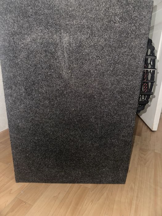 Продам сабвуфер.