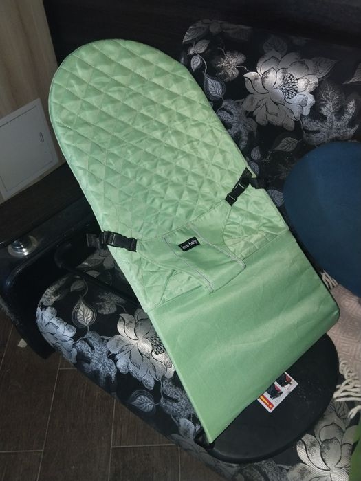 Детский шезлонг .