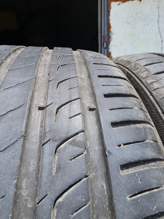 2 бр. летни гуми 255/40/19  Barum DOT 0222 6+ mm