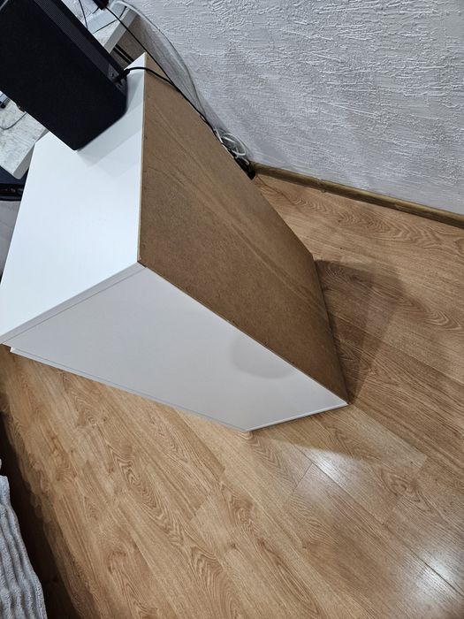 Продам вместительную тумбочку