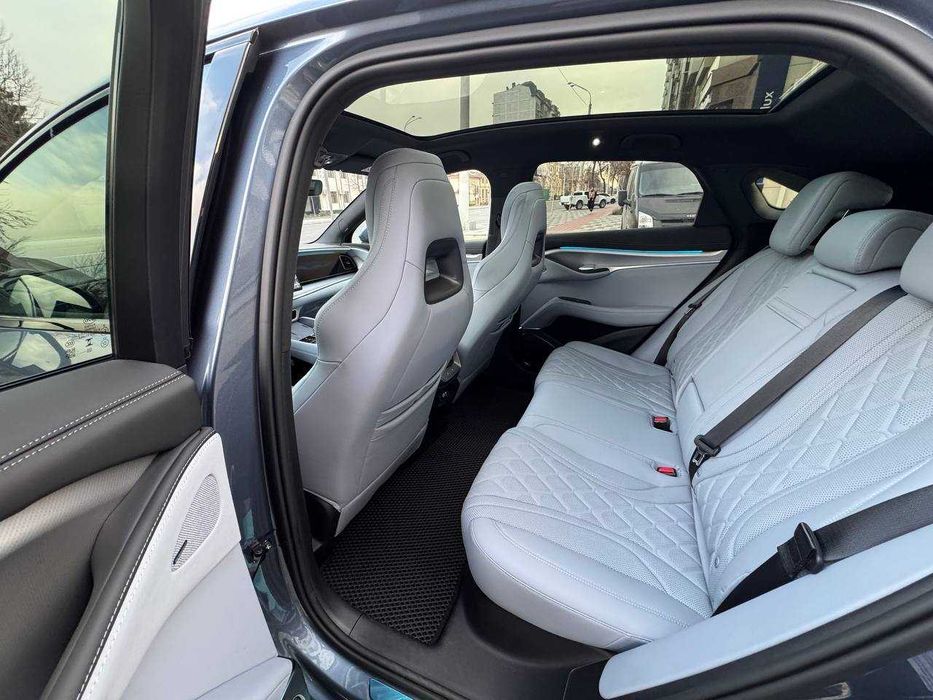 Продаётся BYD SEALION 7