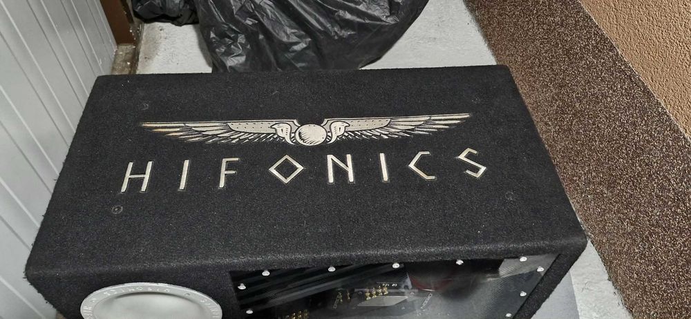 Бас Каса - HIFONICS - 12-ска с усилвател Sony 1000w