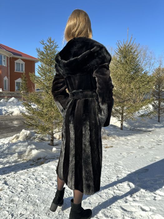 Продам норковая  шуба длинная