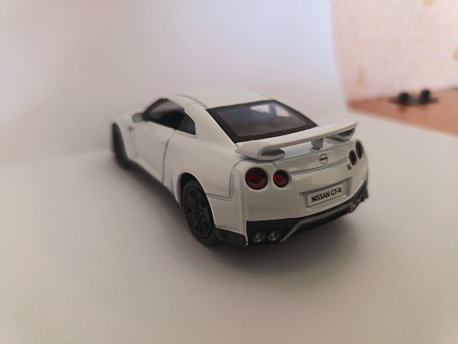 Nissan GT-R R35 temir o'yinchoq