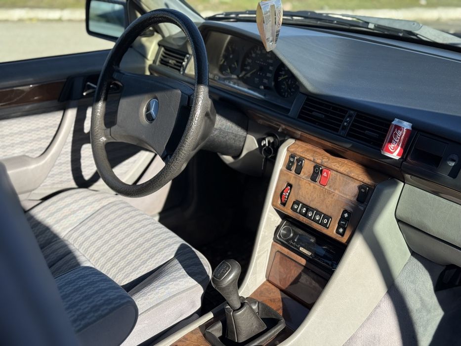 Mercedes E200  W124 Atestat Istoric