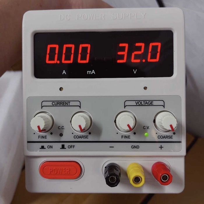 Лабораторный источник питания 0-30В 0-5А