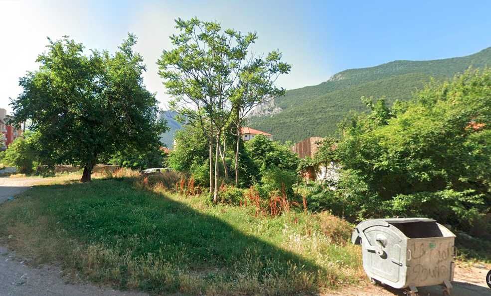 Продава се Парцел в Враца, Център - 338 кв.м за 110 €/кв.м - Снимка #3