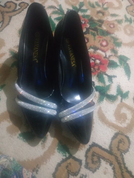 Bir kun kiyildi xotinim ukami tuyiga azgina kisyapdi  38 razmer 200 mi