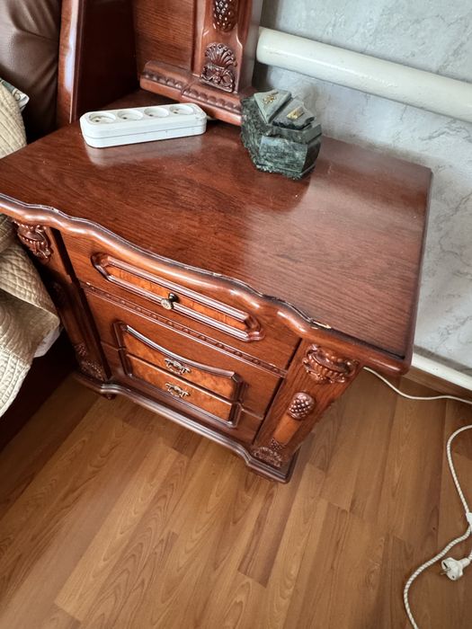 Спальный гарнитур