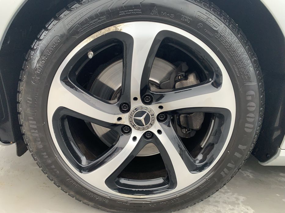 De vanzare 4 jante cu cauciucuri